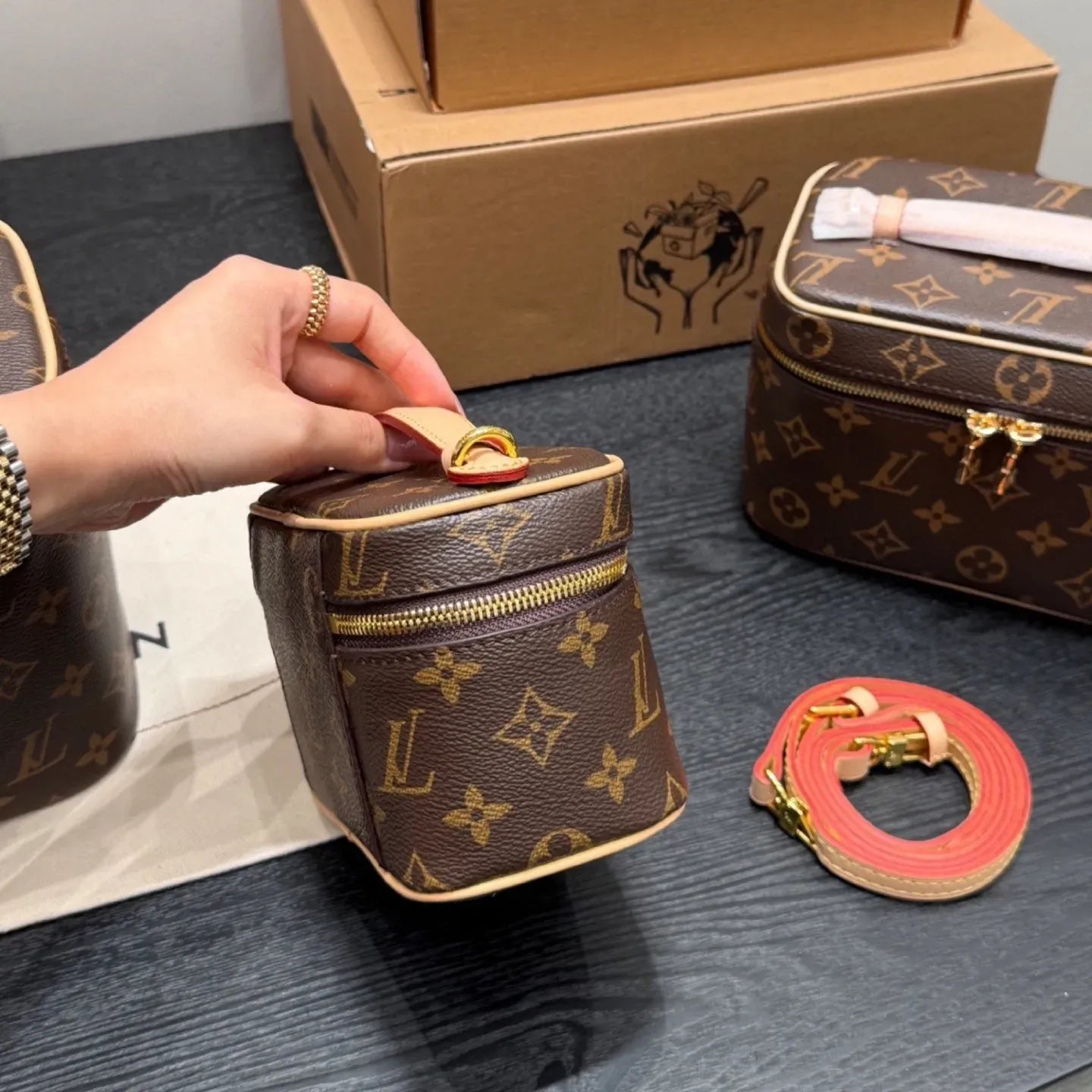 Designer Bag Makeup Bag Luxury Cosmetic Bag High Quality Women'S Handbag Purse Cowhide Travel Storage Bag Toiletry Bag Mini Brown Vanity Bag Designer Cosmetic Bag