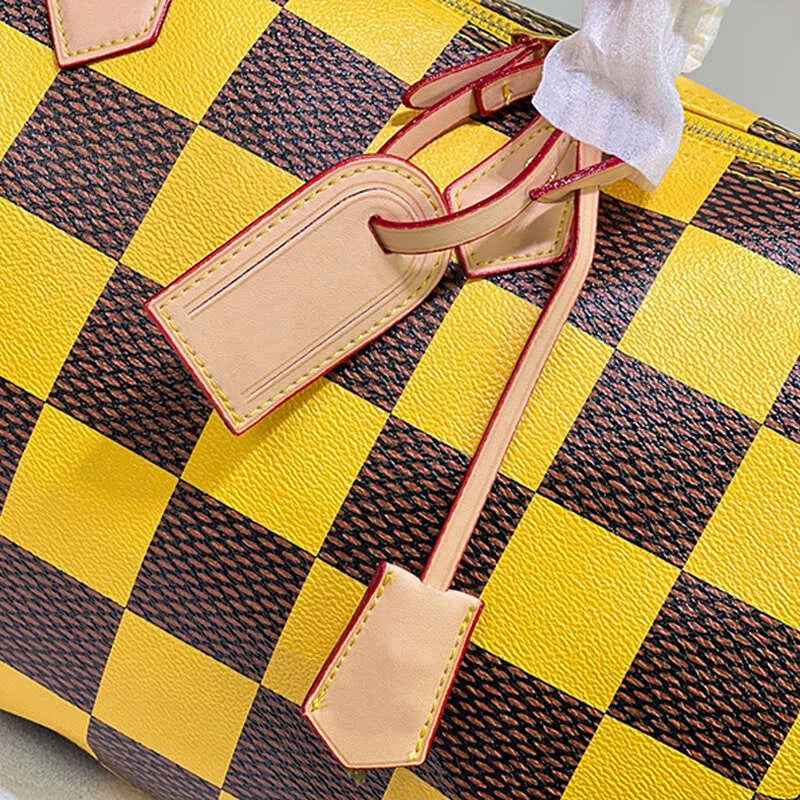Luxury Duffel Bags Designer Bag Men Women Genuine Leather Zipper Inner Pocket Travel Bags Cutomized Brand Luggage Handbags Large Capacity Sport Bag Yellow Bag