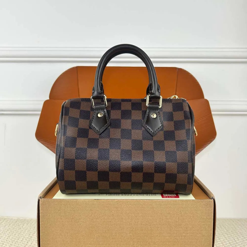 Designer Bag Makeup Bag Luxury Cosmetic Bag High Quality Women'S Handbag Purse Cowhide Travel Storage Bag Toiletry Bag Mini Brown Vanity Bag Designer Cosmetic Bag